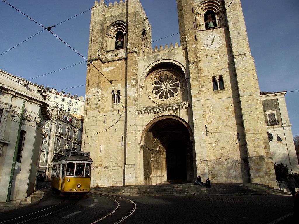 Solar Dos Mouros Hotell Lisboa Eksteriør bilde